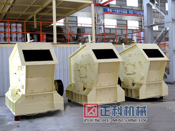 建筑垃圾反击式猫咪视频下载